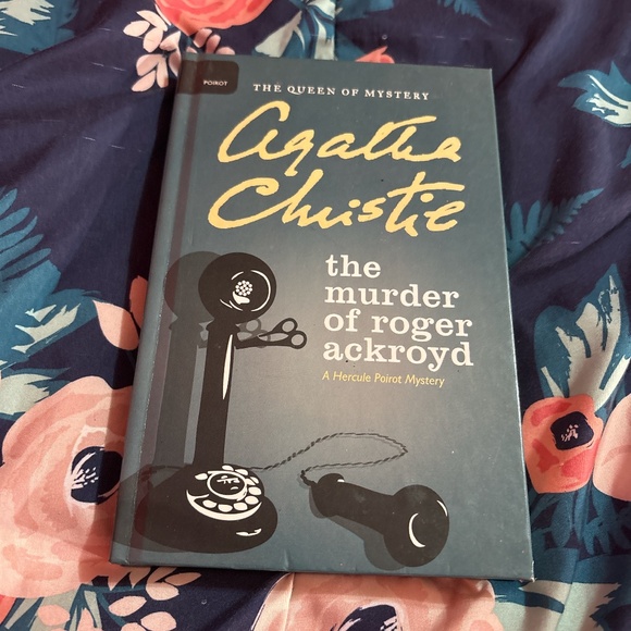 A mystery book - Picture 1 of 4